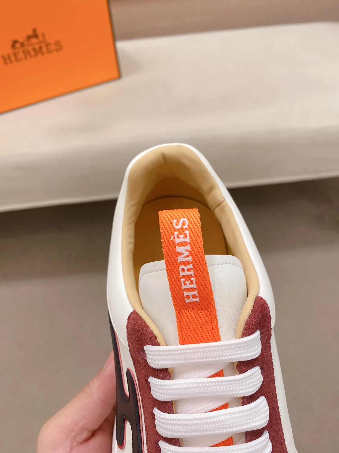 Men's clothing and shoes💰: 480💰《HERMES》【Classic original order·Version】Hermès; top 🔝purchasing agent🔍🔍men's latest 🇺🇸 counter sales simultaneously, imported from Italy original ▲▲cowhide ▲▲ (high-end, nobility, class) ) Exquisite workmanship (Italian 🇮🇹 imported water-dyed 🐂 cowhide lining) sole: original sole provided by the original factory, ⚠️exclusive double-layer activity·TPR·rubber·combined molded outsole; super comfortable·wear-resistant·non-slip·environmental protection The real thing is more beautiful if you take the real thing (high quality, follow the order). You can enter and exit the counter at will * Number of yards: 38-44 (45 can be customized and cannot be returned or exchanged)